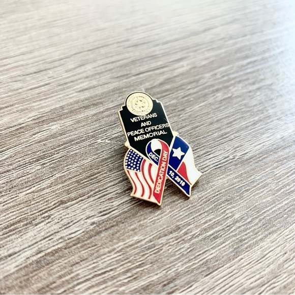 Veterans and Peace Officers Memorial Dedication Day Texas Enamel Pin - Picture 1 of 2